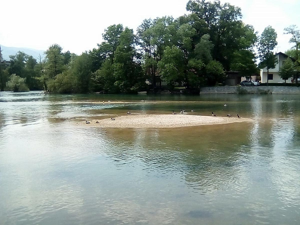 Guesthouse Una 1 Bihać Exteriör bild