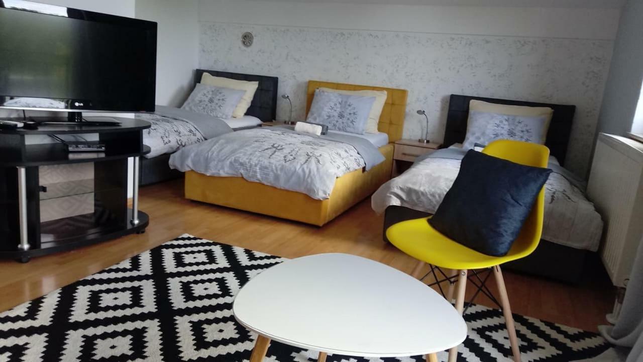 Guesthouse Una 1 Bihać Exteriör bild